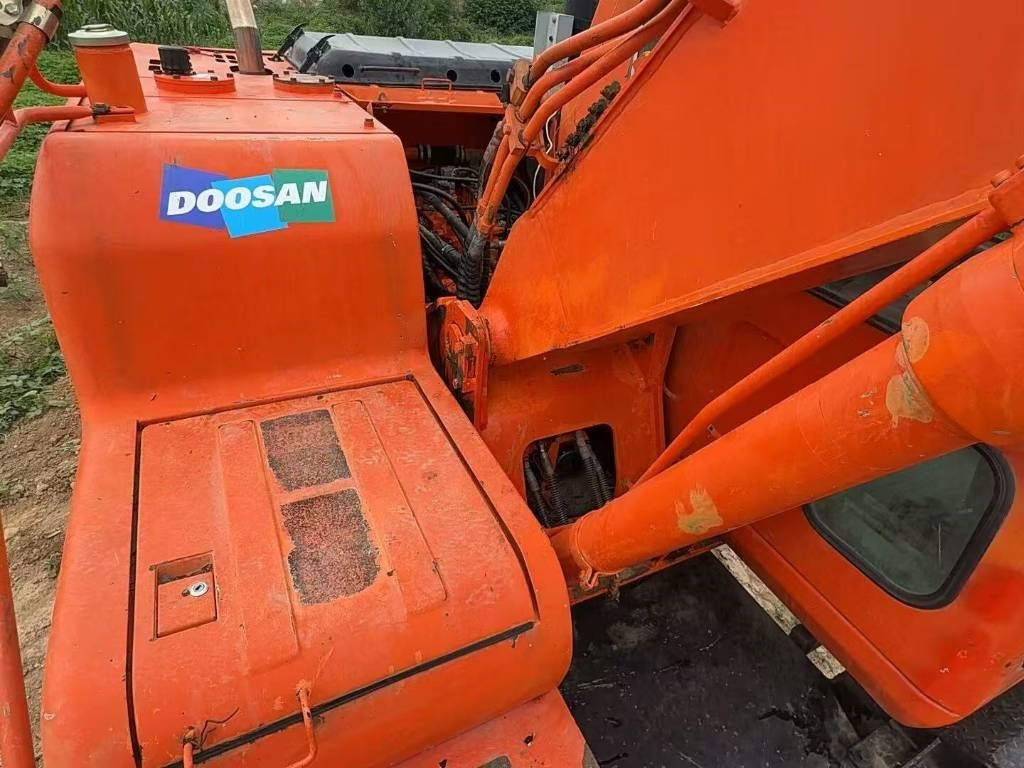 Doosan DH 150 W-7 - Excavadora de ruedas: foto 4 Doosan DH 150 W-7 - Excavadora de ruedas: foto 4