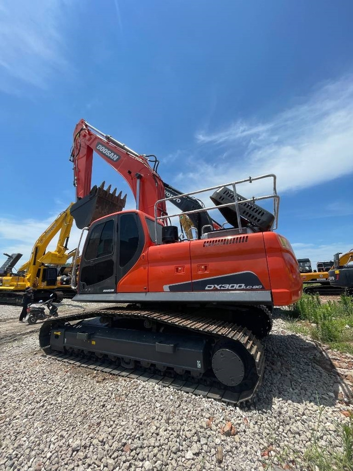 Doosan DX 300 - Excavadora de cadenas: foto 1 Doosan DX 300 - Excavadora de cadenas: foto 1