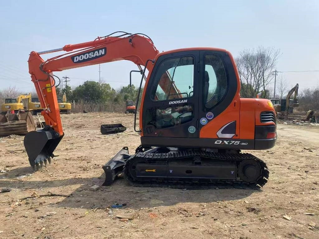Miniexcavadora Doosan DX 75-9 C: foto 1