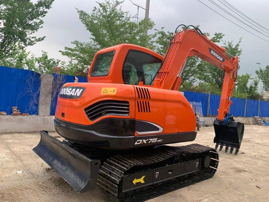 Doosan DX 75-9 C - Miniexcavadora: foto 1 Doosan DX 75-9 C - Miniexcavadora: foto 1