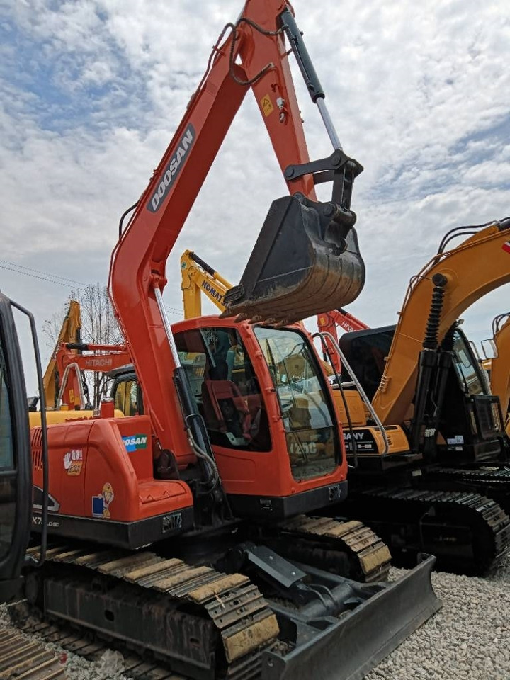 Doosan DX 75 - Excavadora de cadenas: foto 5 Doosan DX 75 - Excavadora de cadenas: foto 5