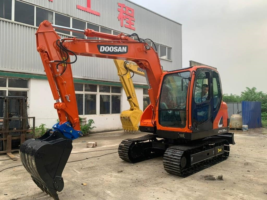 Doosan DX 75 - Miniexcavadora: foto 1 Doosan DX 75 - Miniexcavadora: foto 1