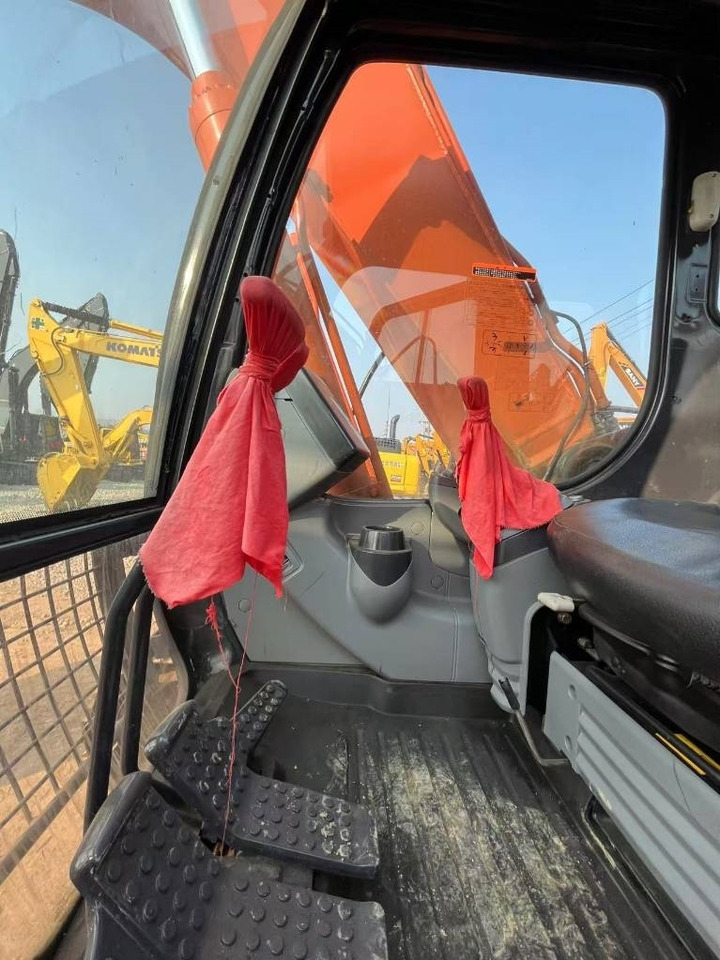 Hitachi ZX 160 - Excavadora de cadenas: foto 5 Hitachi ZX 160 - Excavadora de cadenas: foto 5