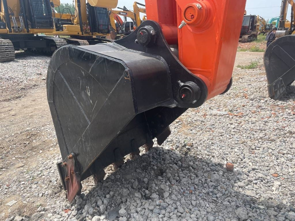 Hitachi ZX 200 - Excavadora de cadenas: foto 3 Hitachi ZX 200 - Excavadora de cadenas: foto 3