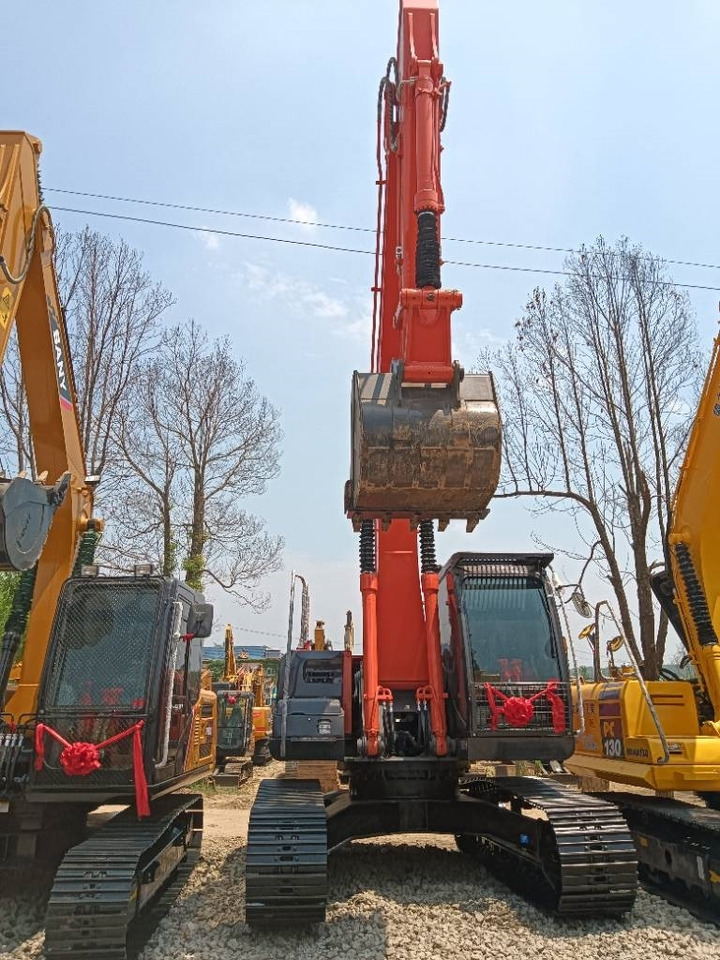 Hitachi ZX 240 - Excavadora de cadenas: foto 2 Hitachi ZX 240 - Excavadora de cadenas: foto 2