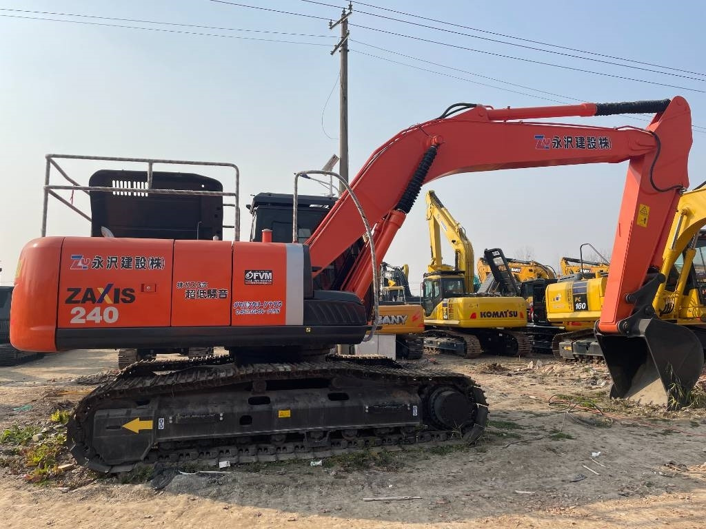 Hitachi ZX 240 - Excavadora de cadenas: foto 1 Hitachi ZX 240 - Excavadora de cadenas: foto 1
