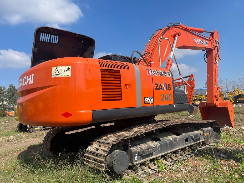 Hitachi ZX 240 - Excavadora de cadenas: foto 1 Hitachi ZX 240 - Excavadora de cadenas: foto 1
