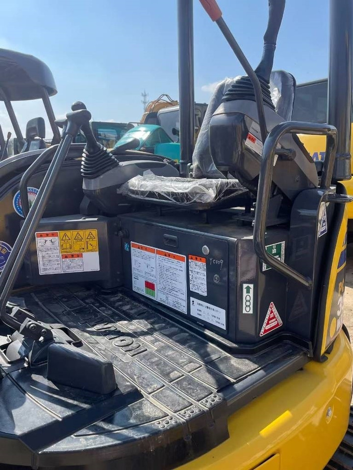 Komatsu PC 35 - Miniexcavadora: foto 3 Komatsu PC 35 - Miniexcavadora: foto 3