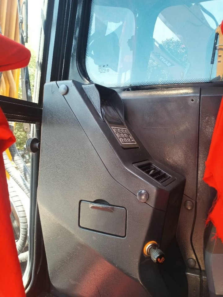 Sany 60C  - Excavadora de cadenas: foto 5 Sany 60C  - Excavadora de cadenas: foto 5