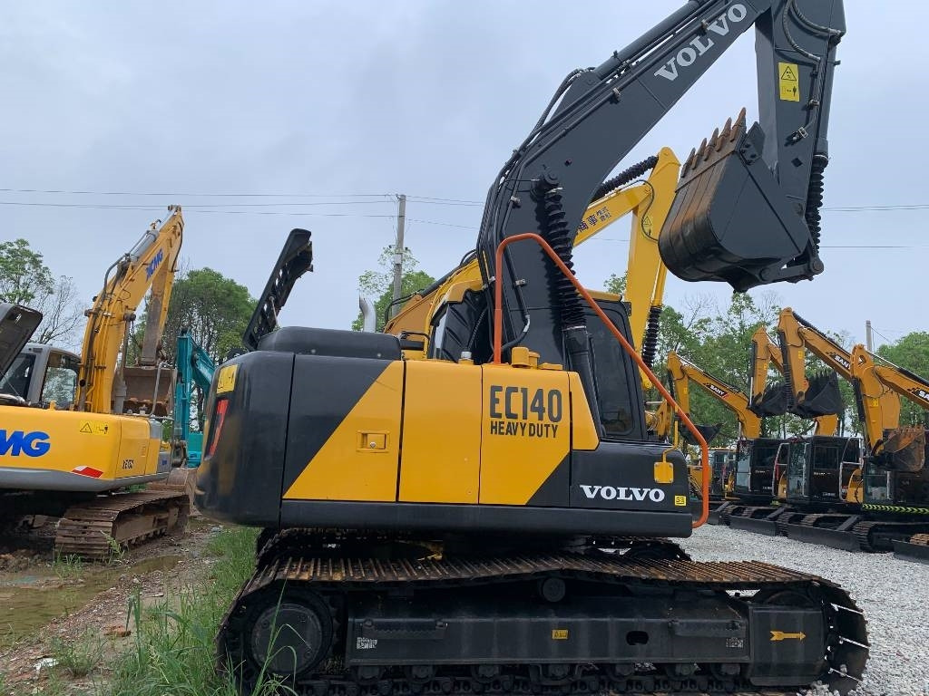 Volvo EC 140 - Excavadora de cadenas: foto 1 Volvo EC 140 - Excavadora de cadenas: foto 1