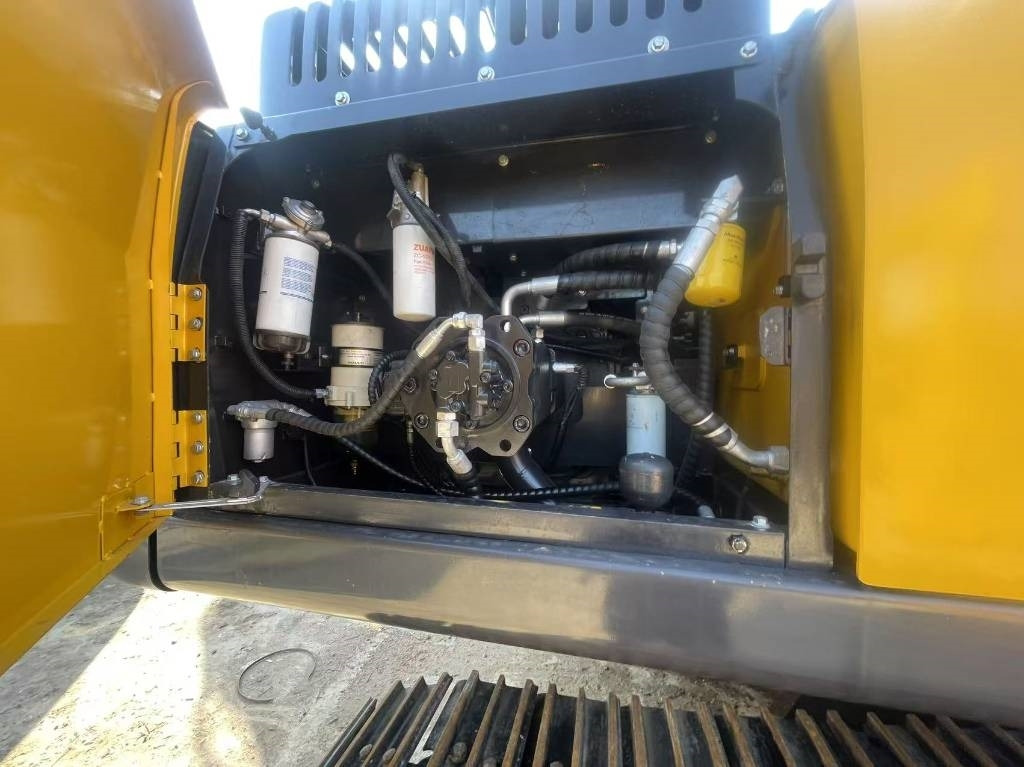 Excavadora de cadenas Volvo EC 300 [ Copy ]: foto 6