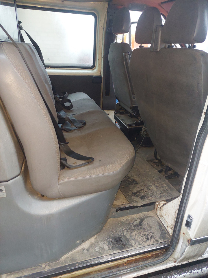 FORD - Furgoneta combi: foto 4 FORD - Furgoneta combi: foto 4