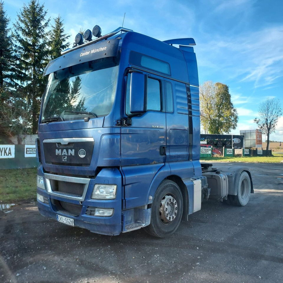 MAN TGX 18.440 -2011- retarder - automatic gearbox - Cabeza tractora: foto 1 MAN TGX 18.440 -2011- retarder - automatic gearbox - Cabeza tractora: foto 1