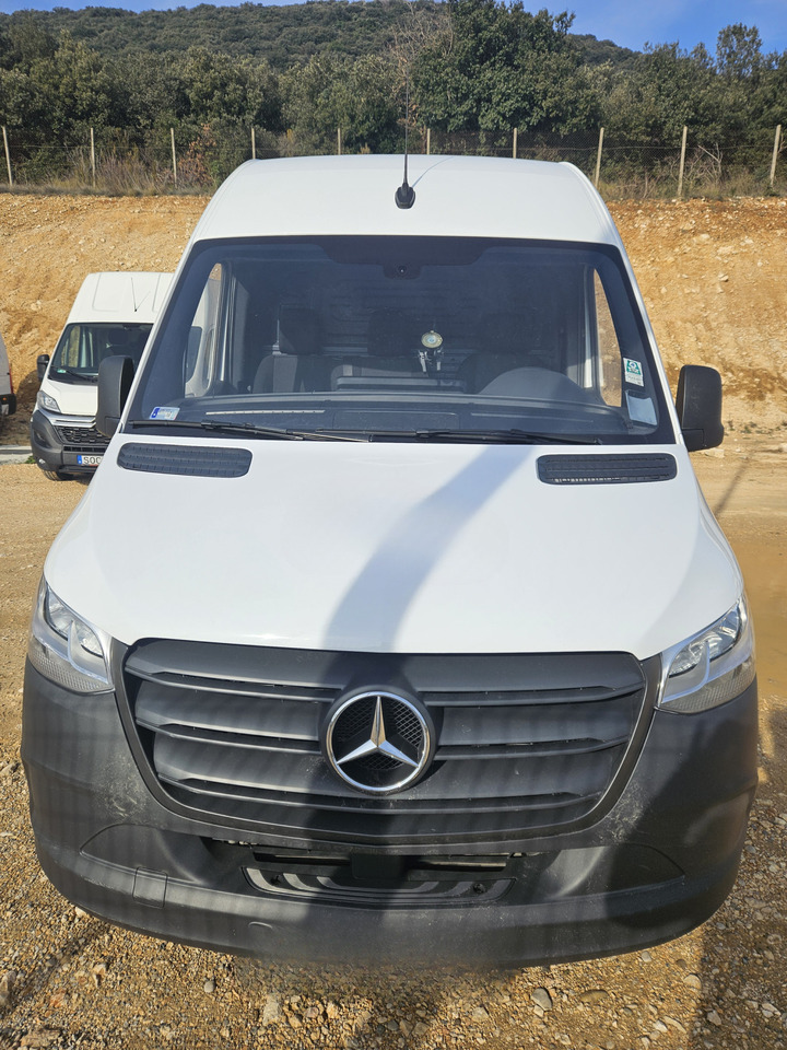 Mercedes-Benz Mercedes-Benz Sprinter L2H2 907 315 CDI - Furgoneta caja cerrada: foto 2 Mercedes-Benz Mercedes-Benz Sprinter L2H2 907 315 CDI - Furgoneta caja cerrada: foto 2