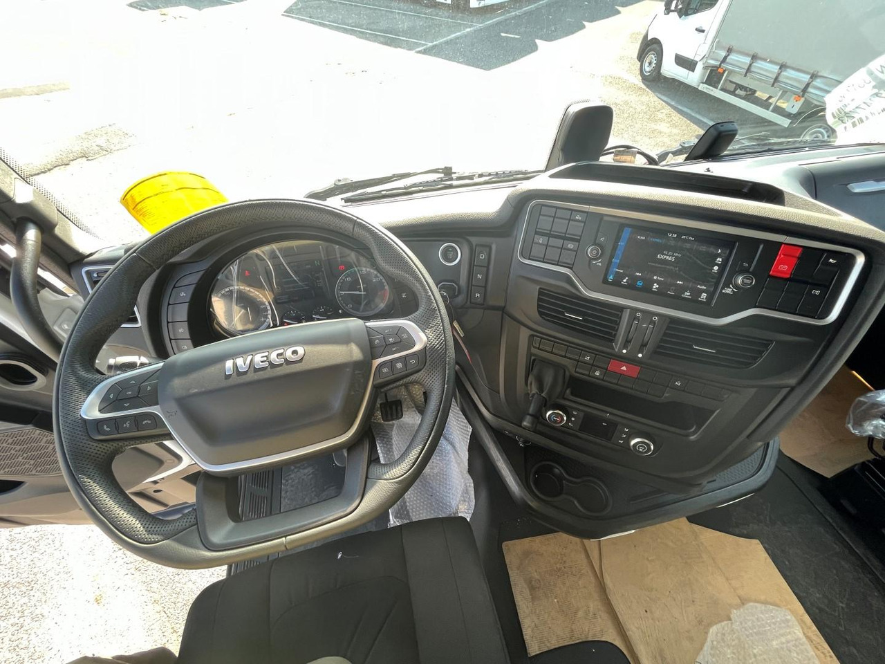 Foto del interior 1: Cabeza tractora Iveco S-WAY, 530, AS440S53TP