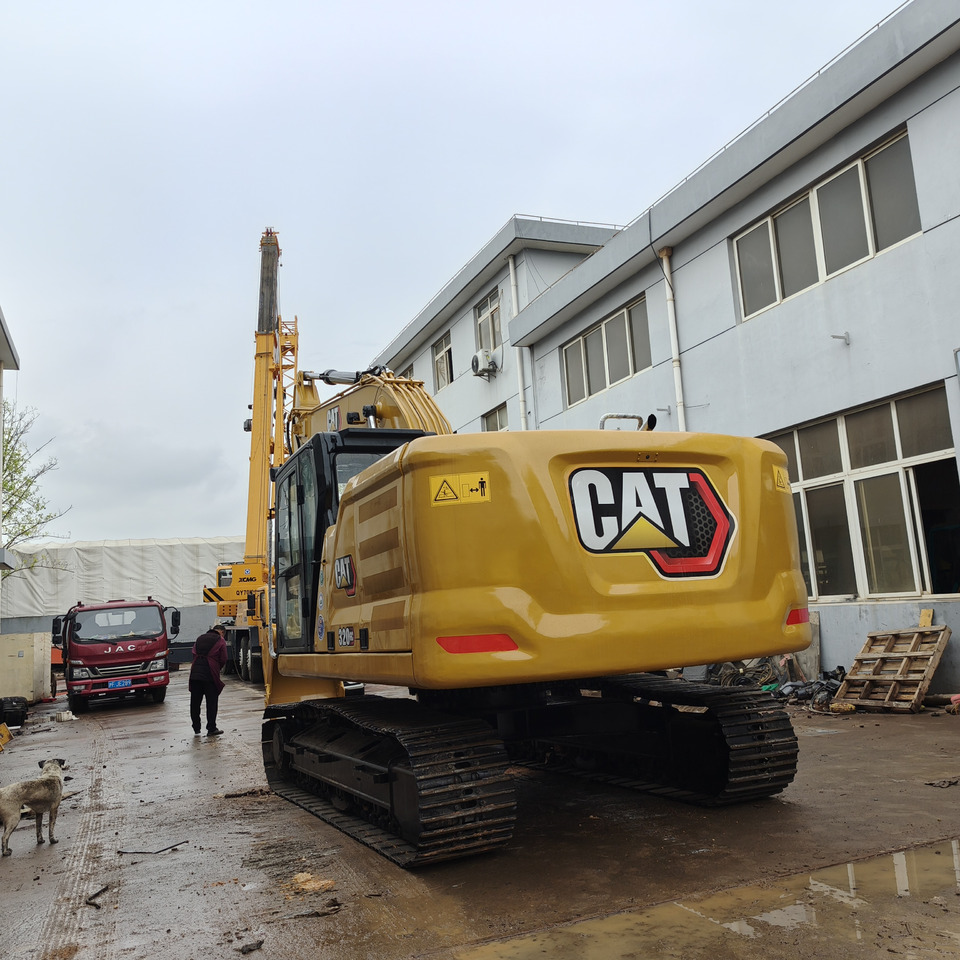 Excavadora de cadenas CATERPILLAR 320GC: foto 7
