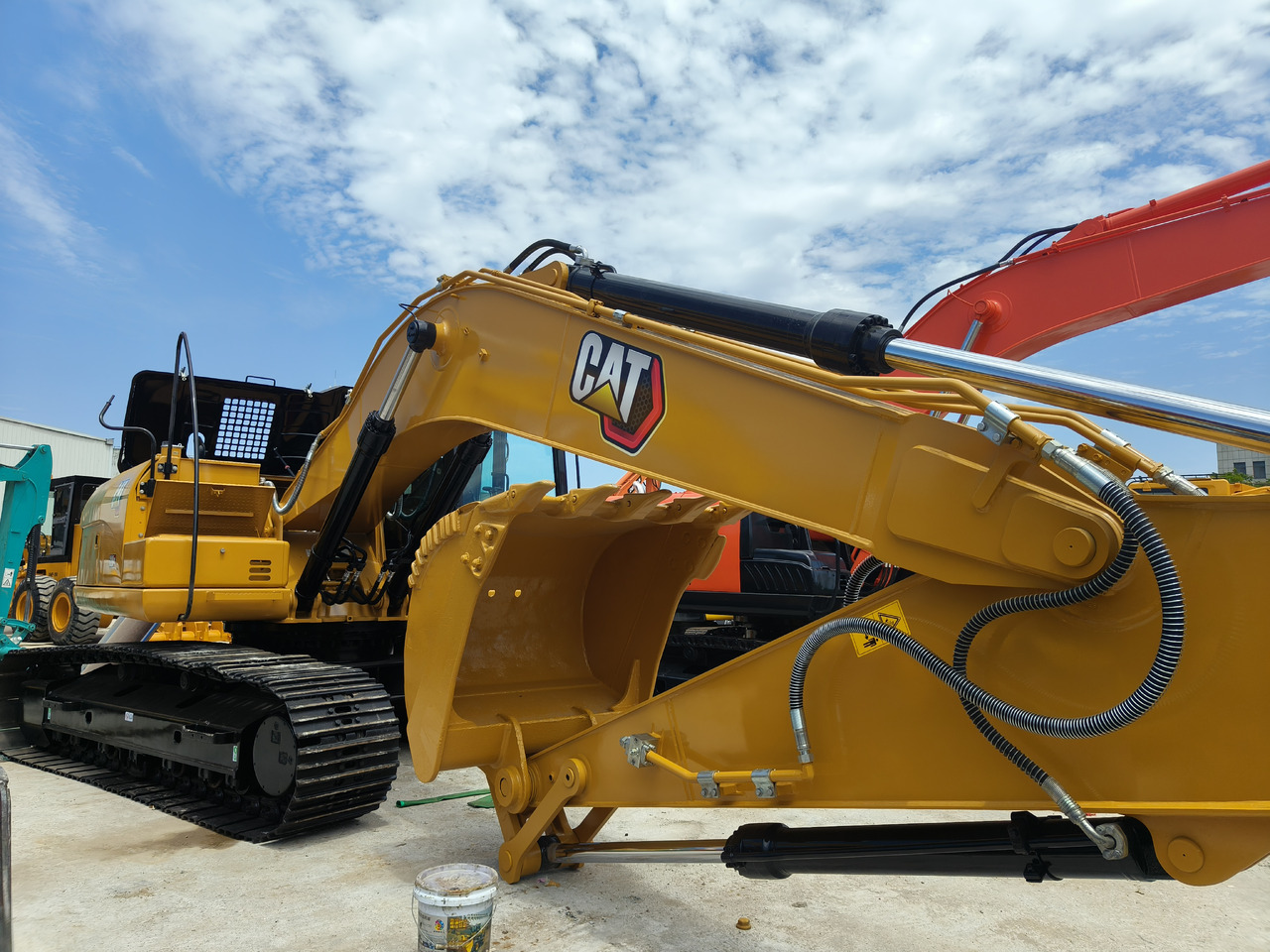 Excavadora de cadenas CATERPILLAR 320GX: foto 7