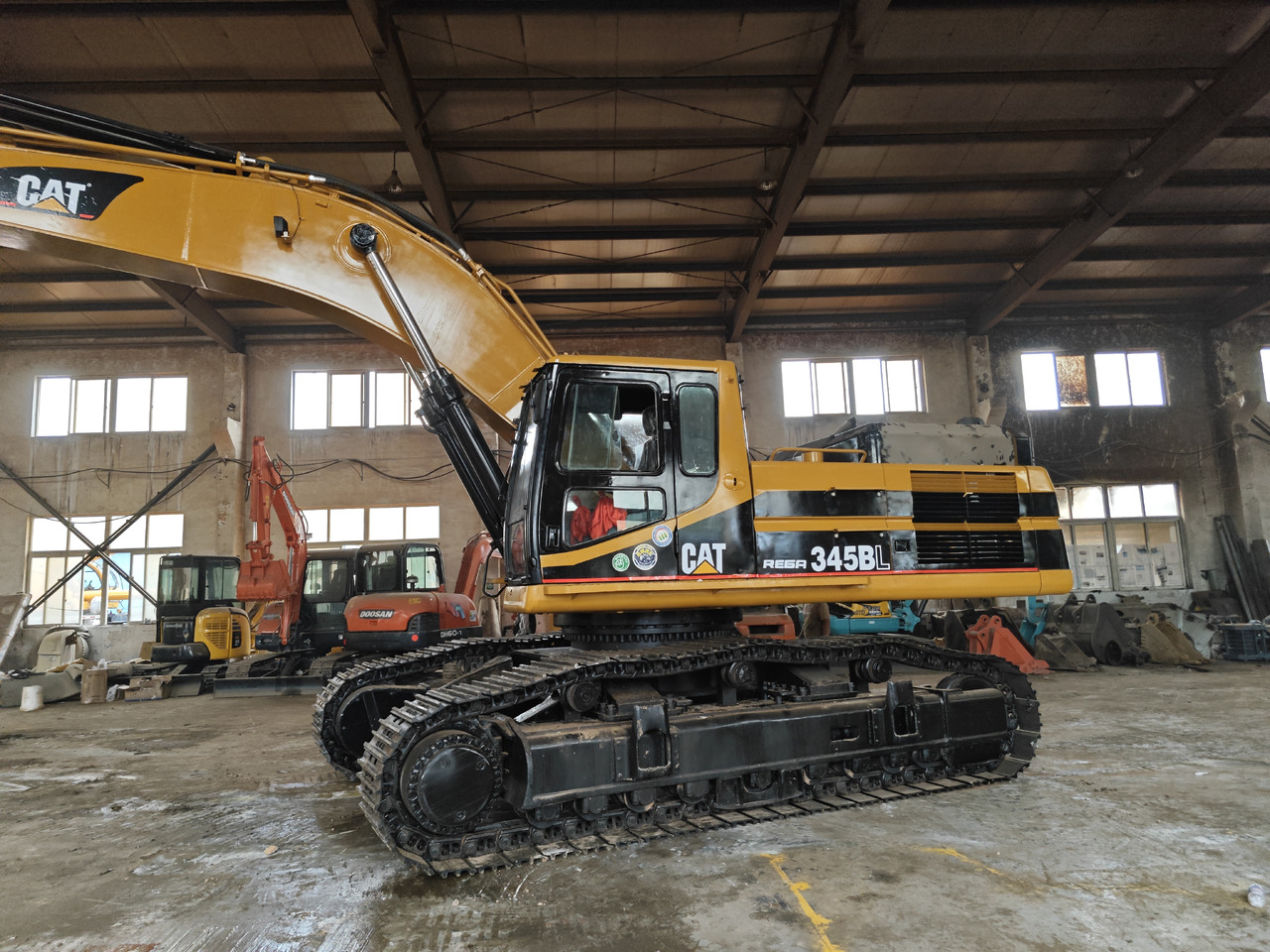 CATERPILLAR 345B Used cat 45ton excavator - Excavadora de cadenas: foto 1 CATERPILLAR 345B Used cat 45ton excavator - Excavadora de cadenas: foto 1