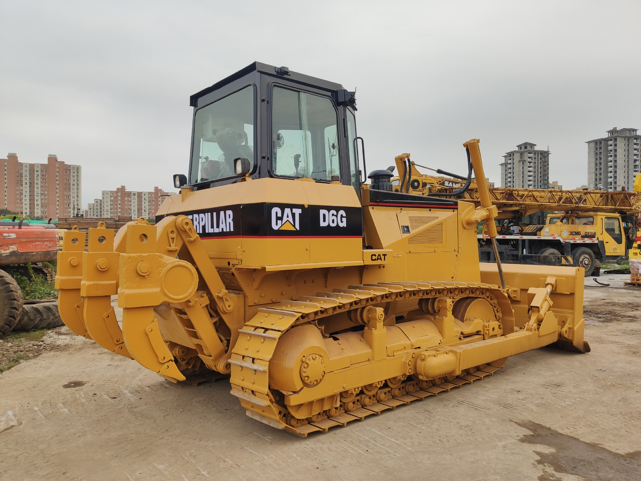 CATERPILLAR D6G Used bulldozer - Bulldozer: foto 2 CATERPILLAR D6G Used bulldozer - Bulldozer: foto 2