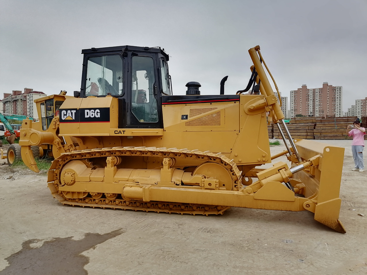 CATERPILLAR D6G Used bulldozer - Bulldozer: foto 4 CATERPILLAR D6G Used bulldozer - Bulldozer: foto 4