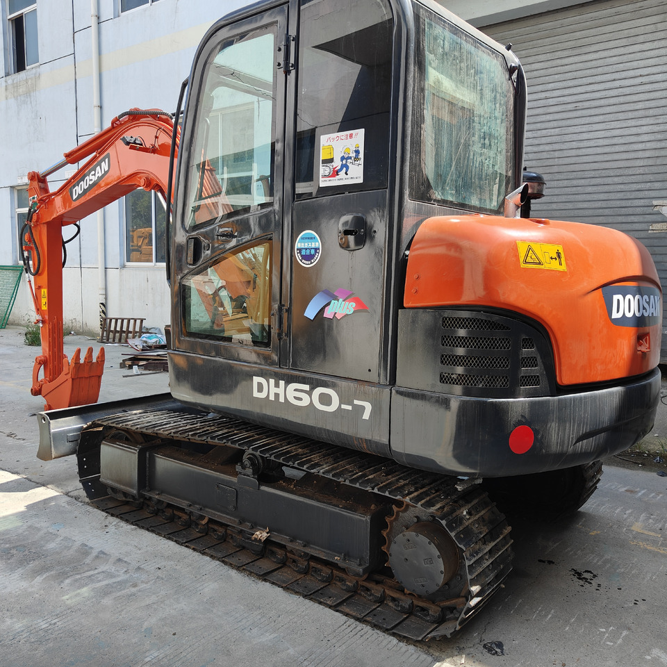 Doosan DH60 - Miniexcavadora: foto 3 Doosan DH60 - Miniexcavadora: foto 3