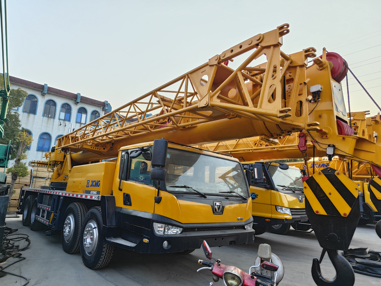 XCMG QY55KC used 55ton truck crane - Autogrúa: foto 1 XCMG QY55KC used 55ton truck crane - Autogrúa: foto 1