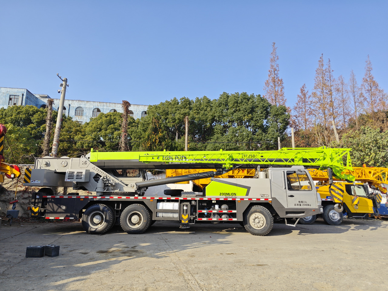 ZOOMLION ZTC250V - Autogrúa: foto 1 ZOOMLION ZTC250V - Autogrúa: foto 1