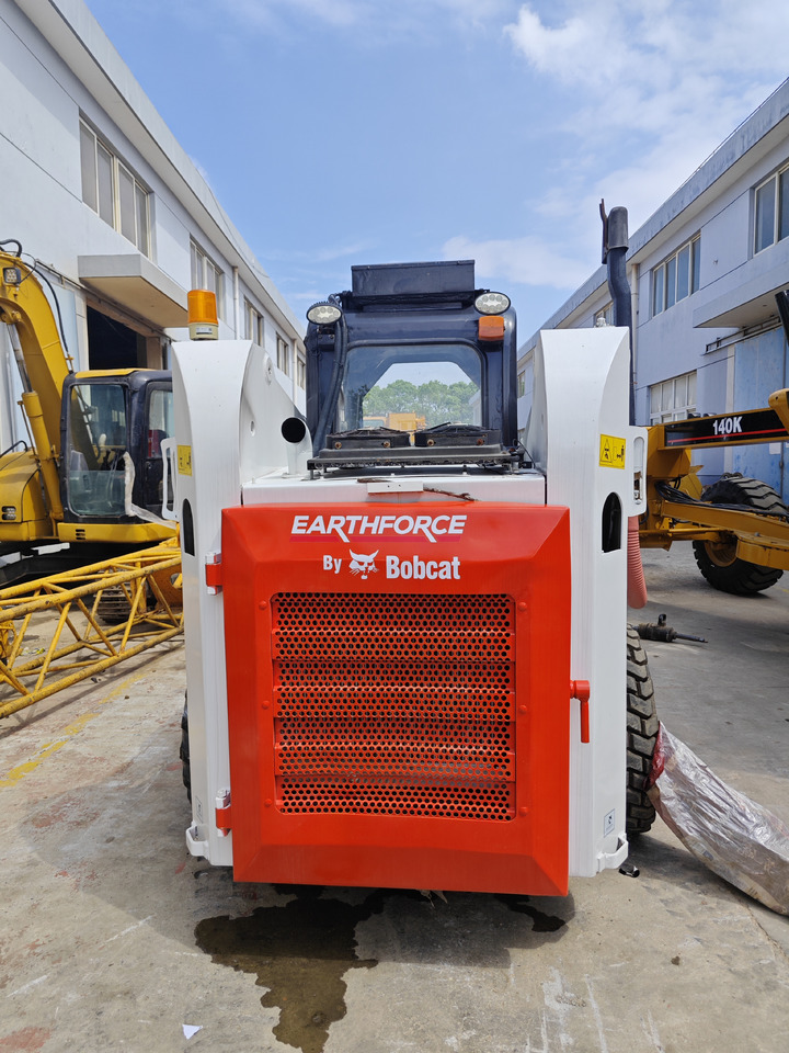 Bobcat S300 - Minicargadora: foto 5 Bobcat S300 - Minicargadora: foto 5