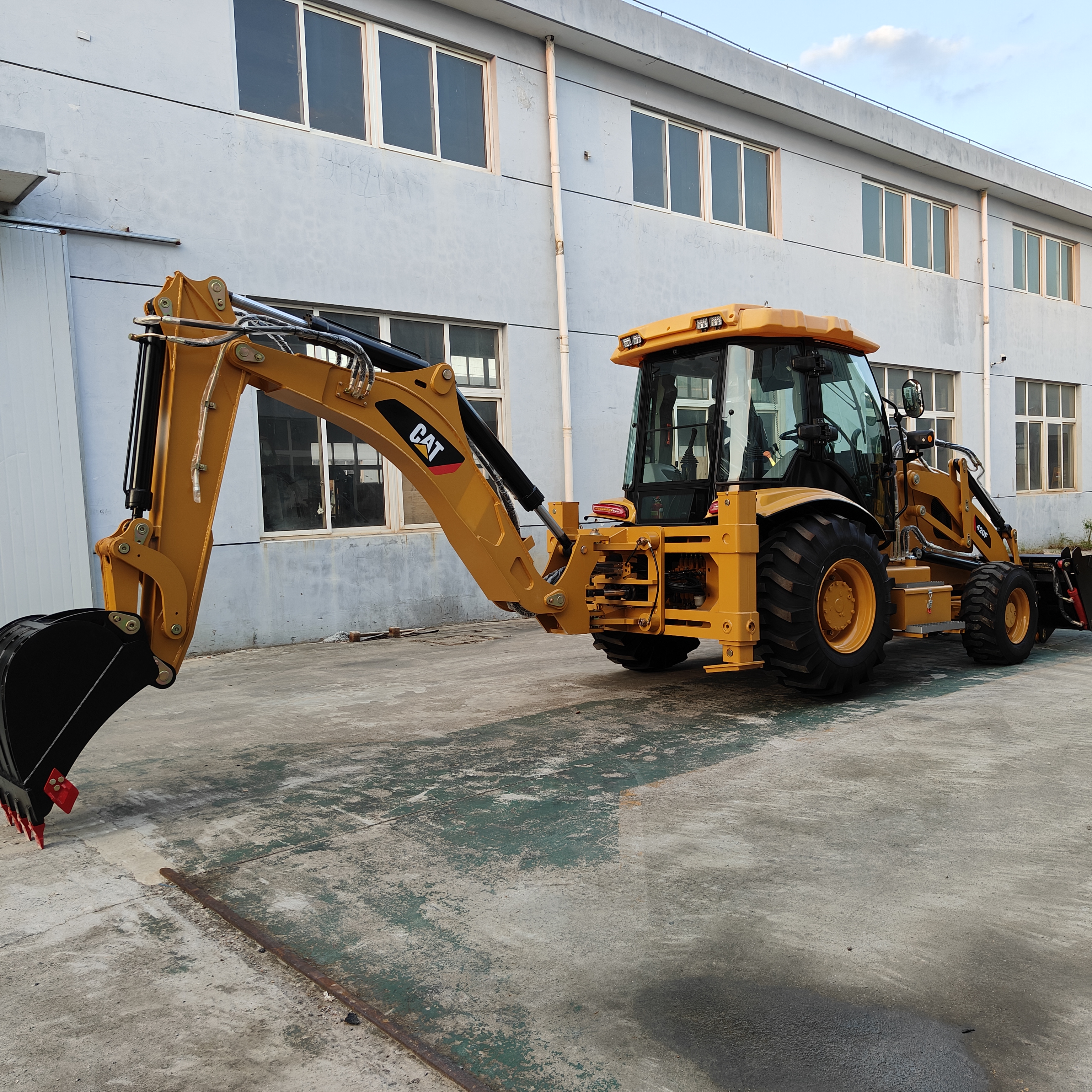 Caterpillar 420F used cat loader - Retroexcavadora: foto 3 Caterpillar 420F used cat loader - Retroexcavadora: foto 3
