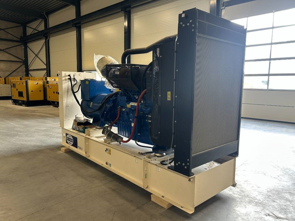 FG Wilson P550-3 - 550 kVA Open Genset - DPX-16020-O - Generador industriale: foto 3 FG Wilson P550-3 - 550 kVA Open Genset - DPX-16020-O - Generador industriale: foto 3