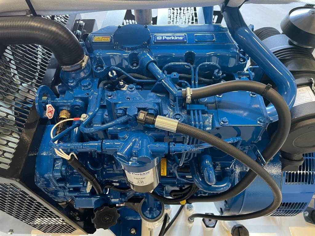 Generador industriale nuevo FG Wilson P65-5 - 65 kVA Open Genset - DPX-16006-O: foto 10