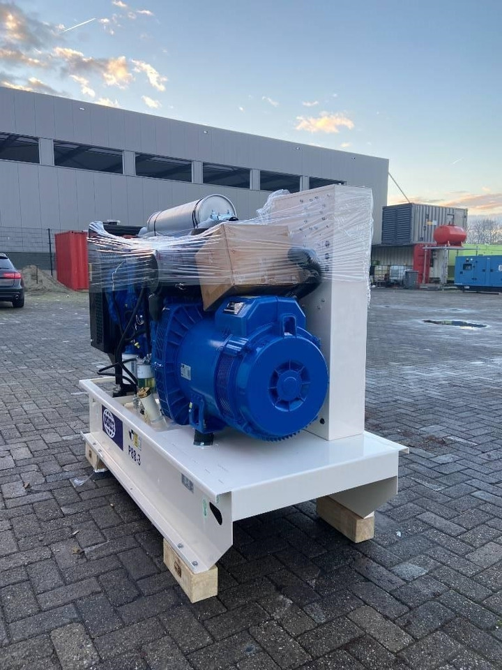 FG Wilson P88-3 - 88 kVA Open Genset - DPX-16007-O - Generador industriale: foto 2 FG Wilson P88-3 - 88 kVA Open Genset - DPX-16007-O - Generador industriale: foto 2