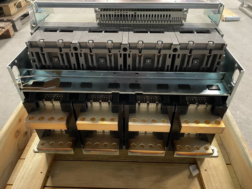 Maquinaria de construcción nuevo Mitsubishi Circuit breaker 3200A - AE3200-SW 4P - DPX-12648: foto 7