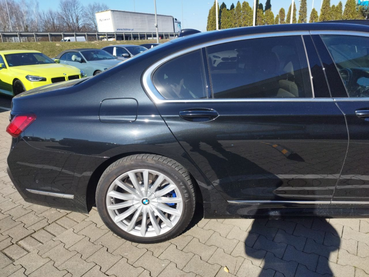 BMW 750I XDRIVE SEDAN - Coche: foto 4 BMW 750I XDRIVE SEDAN - Coche: foto 4
