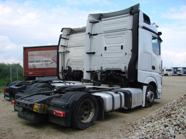 MERCEDES BENZ ACTROS CIĄGNIK SIODŁOWY - Cabeza tractora: foto 4 MERCEDES BENZ ACTROS CIĄGNIK SIODŁOWY - Cabeza tractora: foto 4