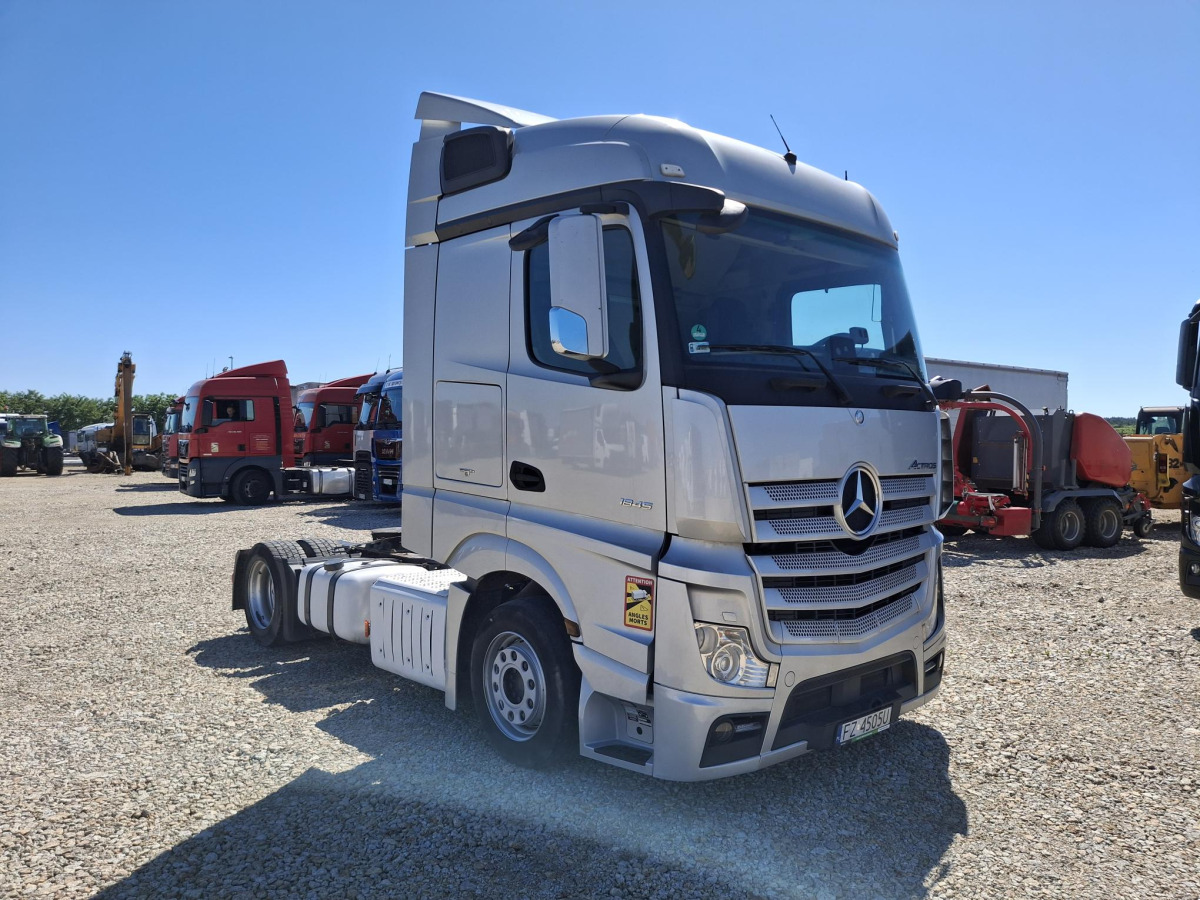 MERCEDES BENZ ACTROS CIĄGNIK SIODŁOWY - Cabeza tractora: foto 1 MERCEDES BENZ ACTROS CIĄGNIK SIODŁOWY - Cabeza tractora: foto 1