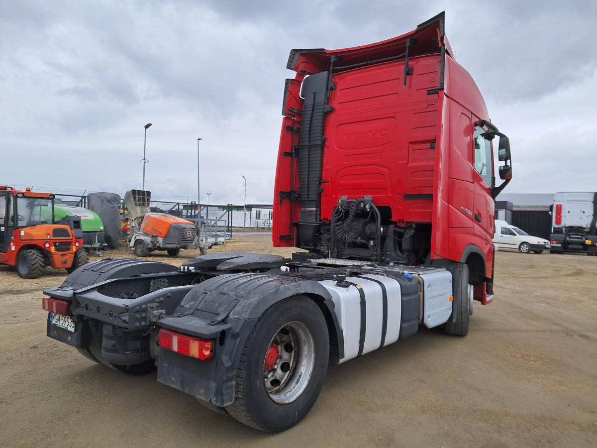 VOLVO FH CIĄGNIK SIODŁOWY - Cabeza tractora: foto 5 VOLVO FH CIĄGNIK SIODŁOWY - Cabeza tractora: foto 5