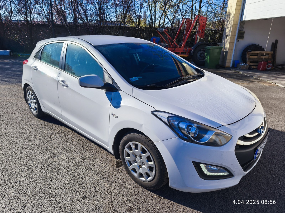 HYUNDAI I30 HATCHBACK - Hatchback: foto 1 HYUNDAI I30 HATCHBACK - Hatchback: foto 1