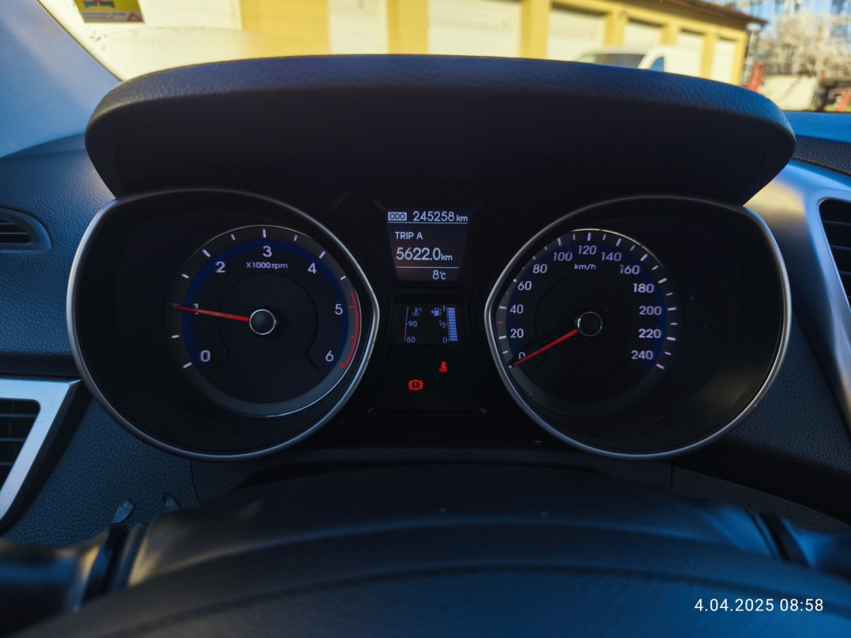HYUNDAI I30 HATCHBACK - Hatchback: foto 5 HYUNDAI I30 HATCHBACK - Hatchback: foto 5