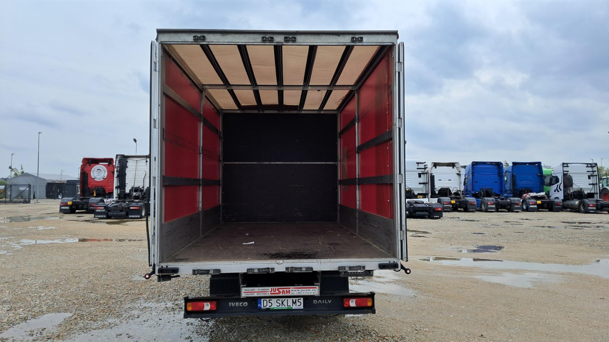 IVECO 50C18 PLANDEKA - Furgoneta con lona: foto 4 IVECO 50C18 PLANDEKA - Furgoneta con lona: foto 4