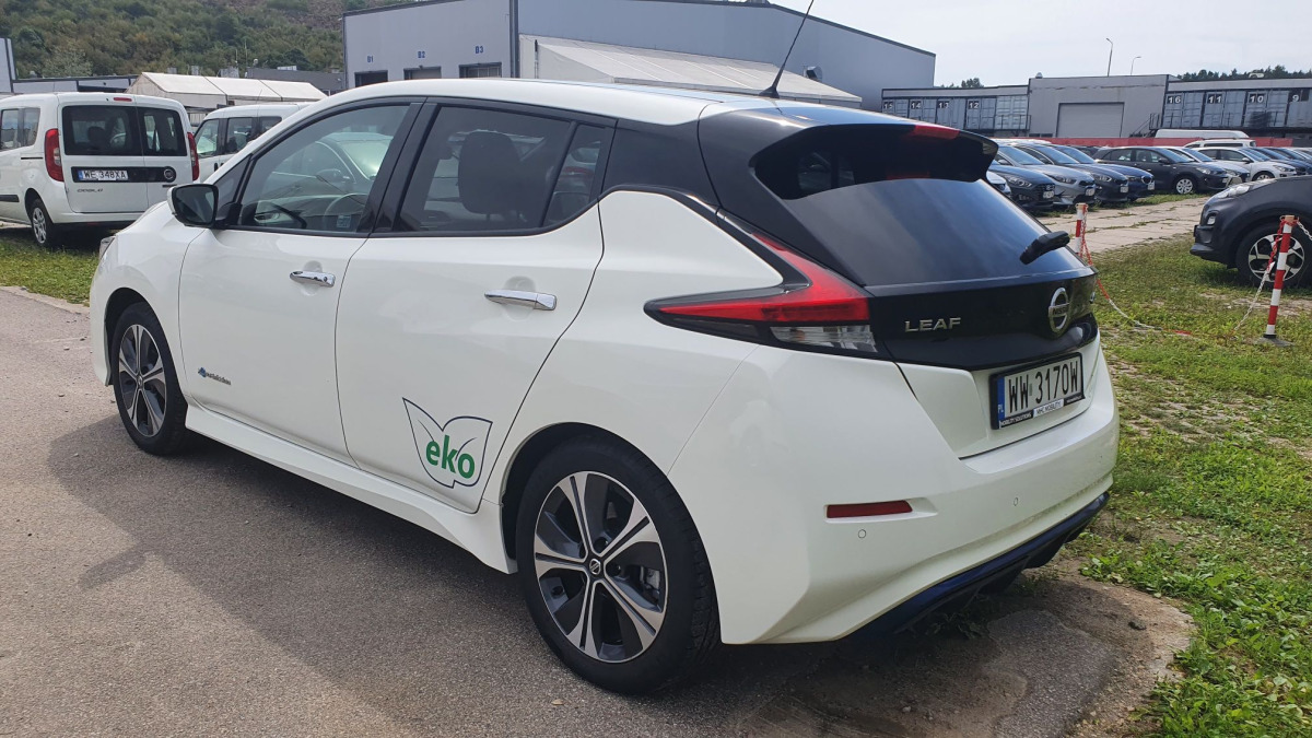 Hatchback NISSAN LEAF HATCHBACK: foto 6