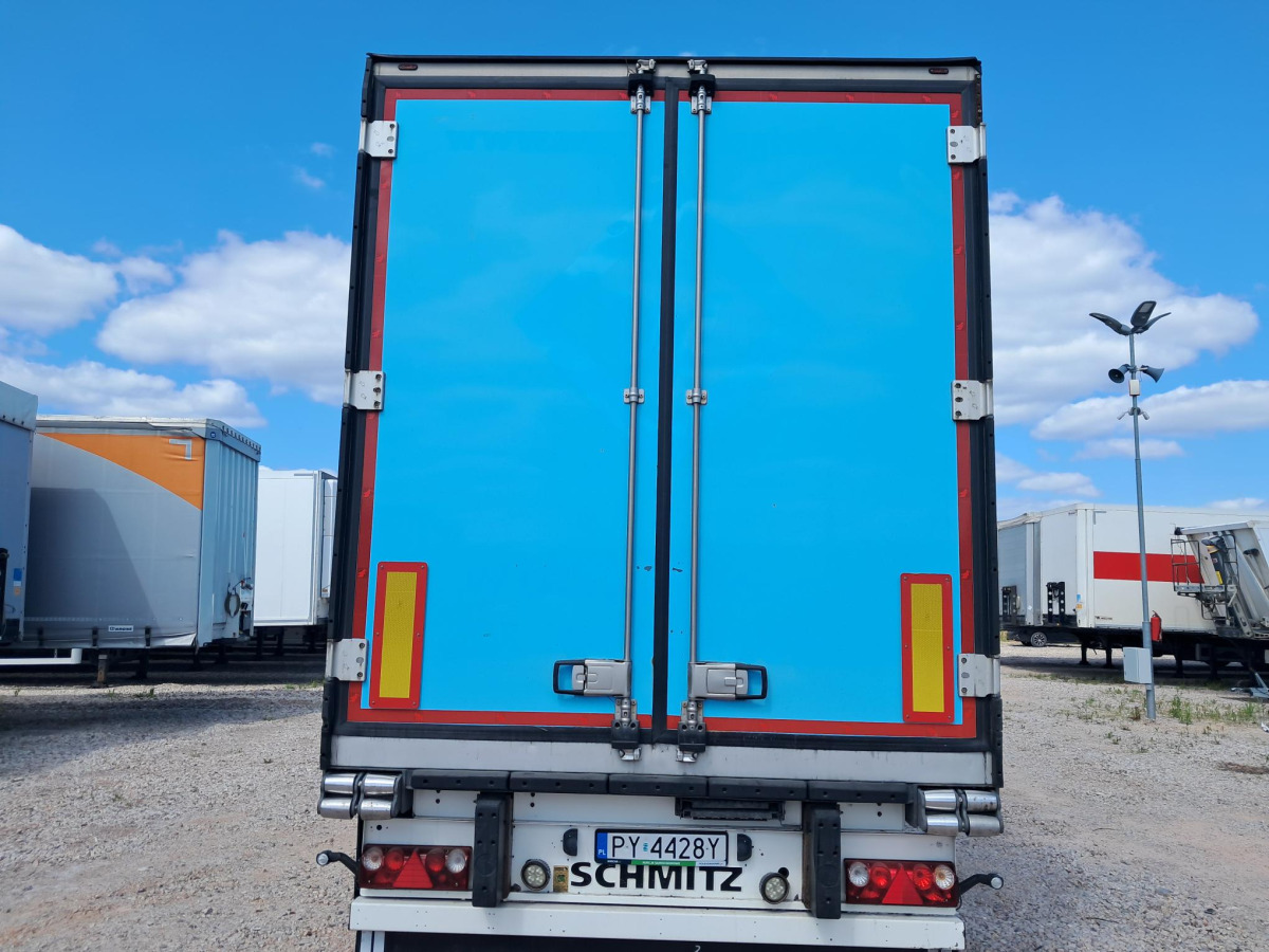 SCHMITZ CARGOBULL SCB*S3B CHŁODNIA - Remolque frigorífico: foto 4 SCHMITZ CARGOBULL SCB*S3B CHŁODNIA - Remolque frigorífico: foto 4