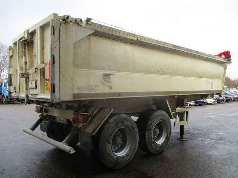 Benalu C33 , 2 Axle, Alu Tipper trailer , Drum brakes , Spring suspension - Semirremolque volquete: foto 3 Benalu C33 , 2 Axle, Alu Tipper trailer , Drum brakes , Spring suspension - Semirremolque volquete: foto 3