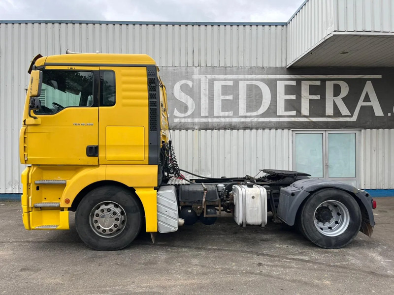 MAN TGA 18-390 , Manual Gearbox , Airco , PTO , Tipper hydraulics - Cabeza tractora: foto 2 MAN TGA 18-390 , Manual Gearbox , Airco , PTO , Tipper hydraulics - Cabeza tractora: foto 2
