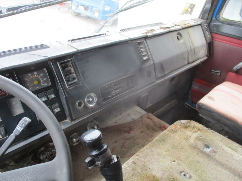 Camión volquete Iveco Turbostar 190-30 , Manual , V8 , 3 way tipper , Spring suspension , 6x2: foto 9