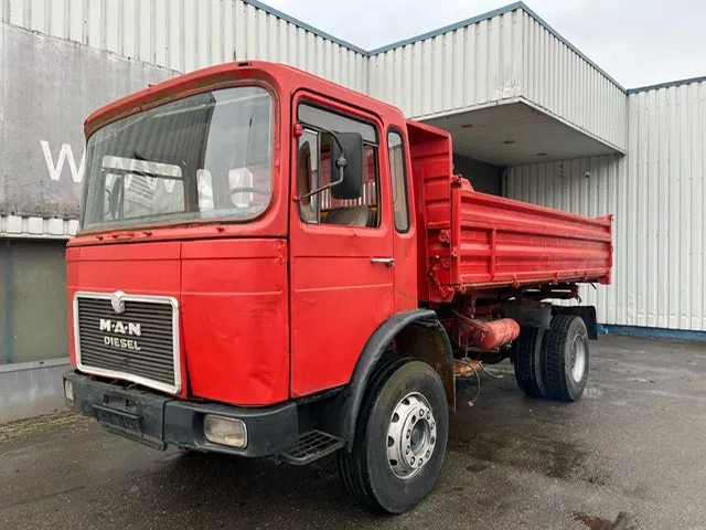 MAN 19 280 , Eaton Manual , 3 way tipper , Spring suspension - Camión volquete: foto 1 MAN 19 280 , Eaton Manual , 3 way tipper , Spring suspension - Camión volquete: foto 1
