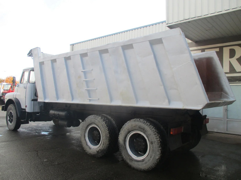 MAN 32.240 , Manual , 6x4 , Tipper truck , Spring suspension - Camión volquete: foto 5 MAN 32.240 , Manual , 6x4 , Tipper truck , Spring suspension - Camión volquete: foto 5