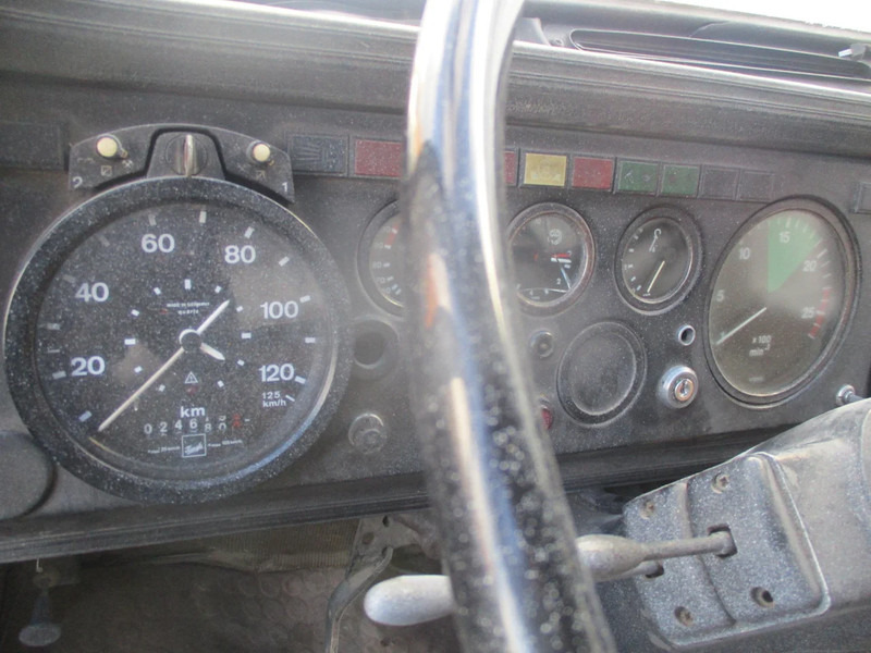 Camión volquete MAN 32.240 , Manual , 6x4 , Tipper truck , Spring suspension: foto 11