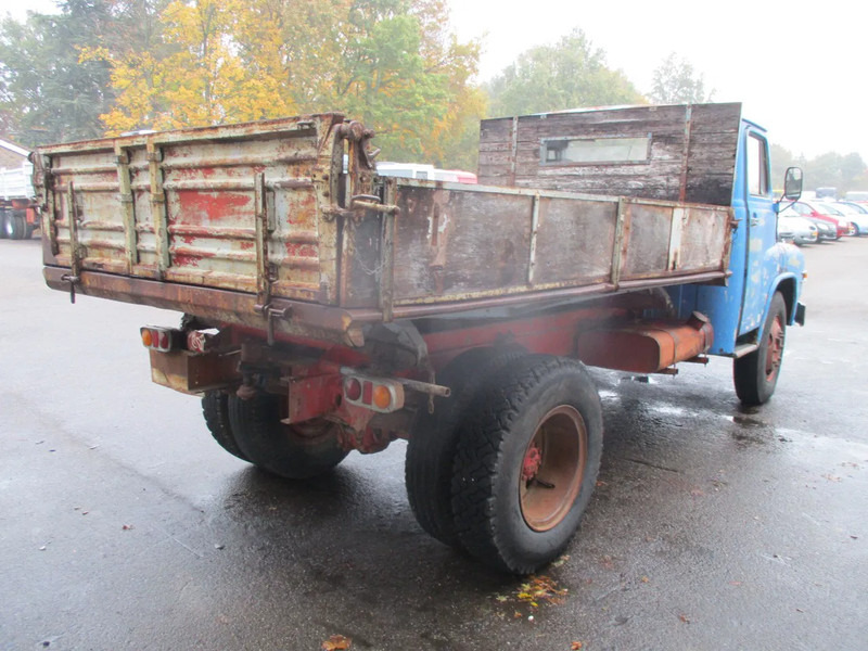 MAN 520 , 11-136 , 6 Cylinder , Manual , 3 way tipper , Oldtimer - Camión volquete: foto 3 MAN 520 , 11-136 , 6 Cylinder , Manual , 3 way tipper , Oldtimer - Camión volquete: foto 3