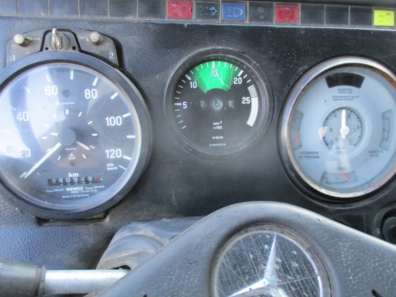 Camión chasis Mercedes-Benz 2233 , V8, Bi Turbo , ZF Manual , 6x2: foto 8